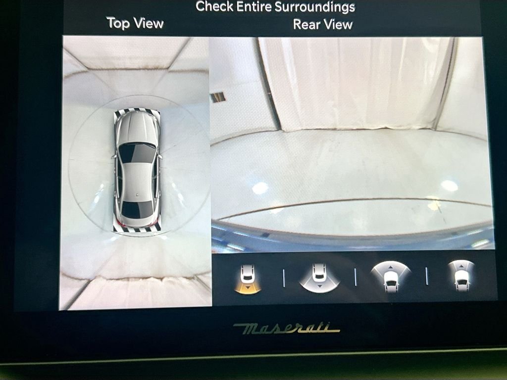 Used 2023  Maserati Modena image 15