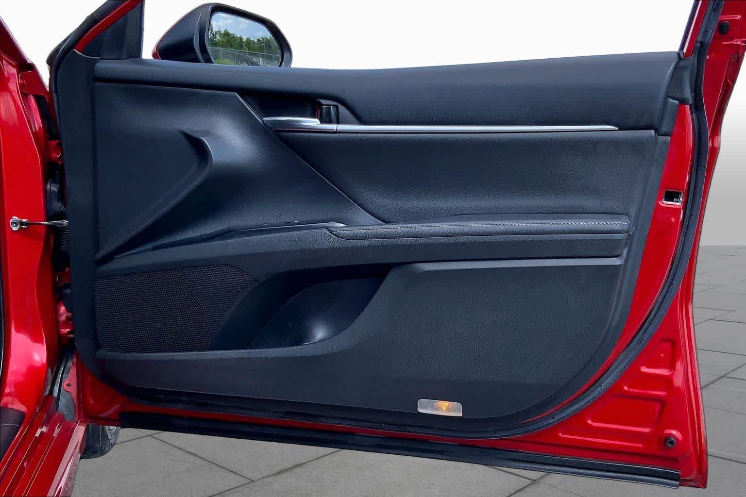 Used 2019 Supersonic Red Toyota XSE image 22