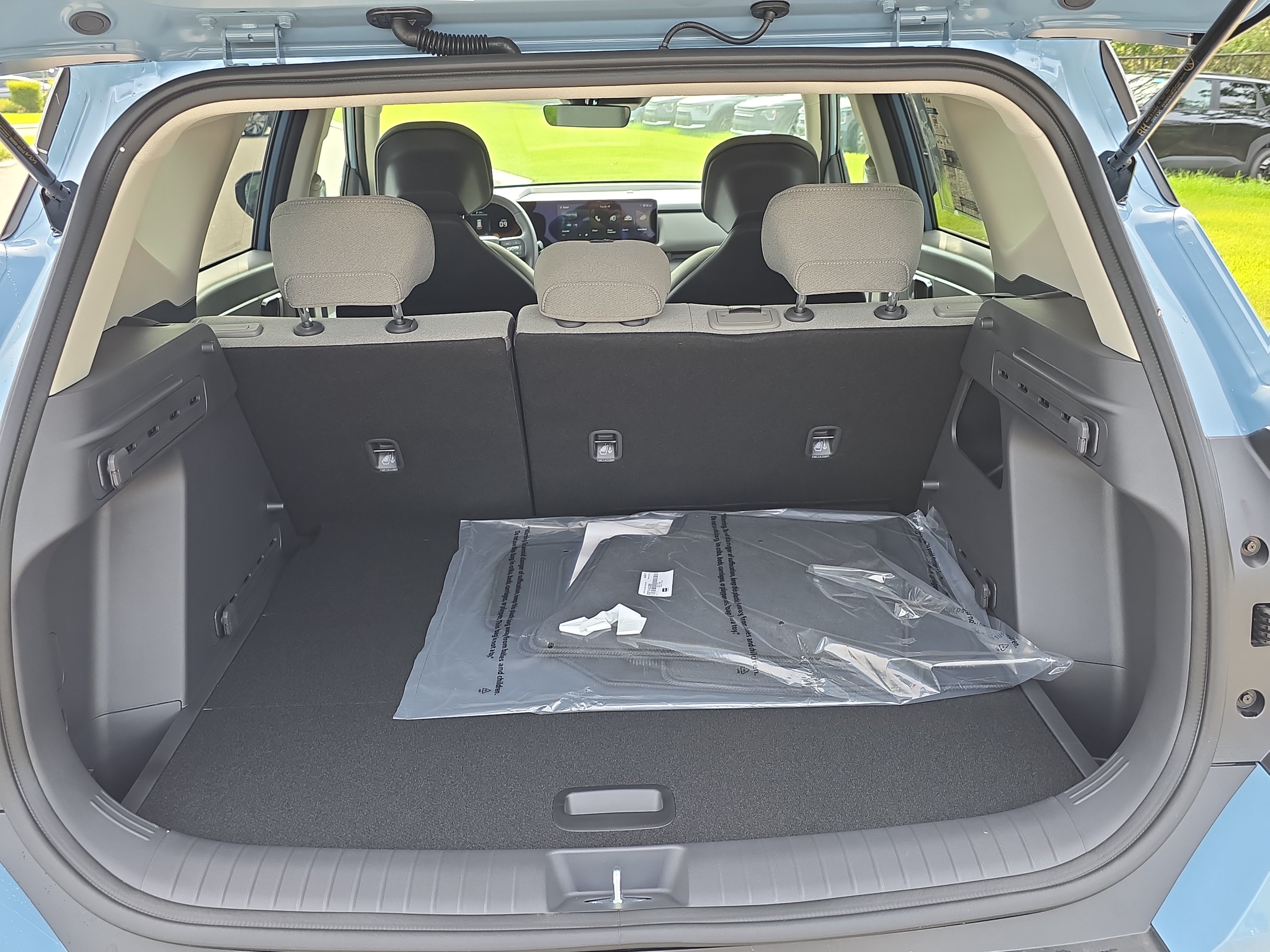 New 2027 Frost Blue Kia S image 10