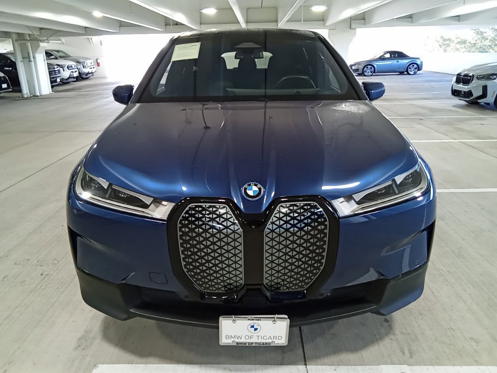 Used 2024 BMW iX Base with VIN WB523CF08RCN96717 for sale in Tigard, OR