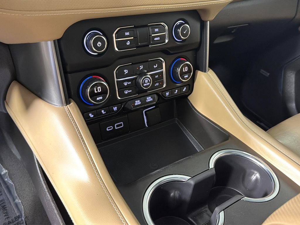 Certified Used 2021 IRIDESCENT PEARL TRICOAT Chevrolet Premier image 24
