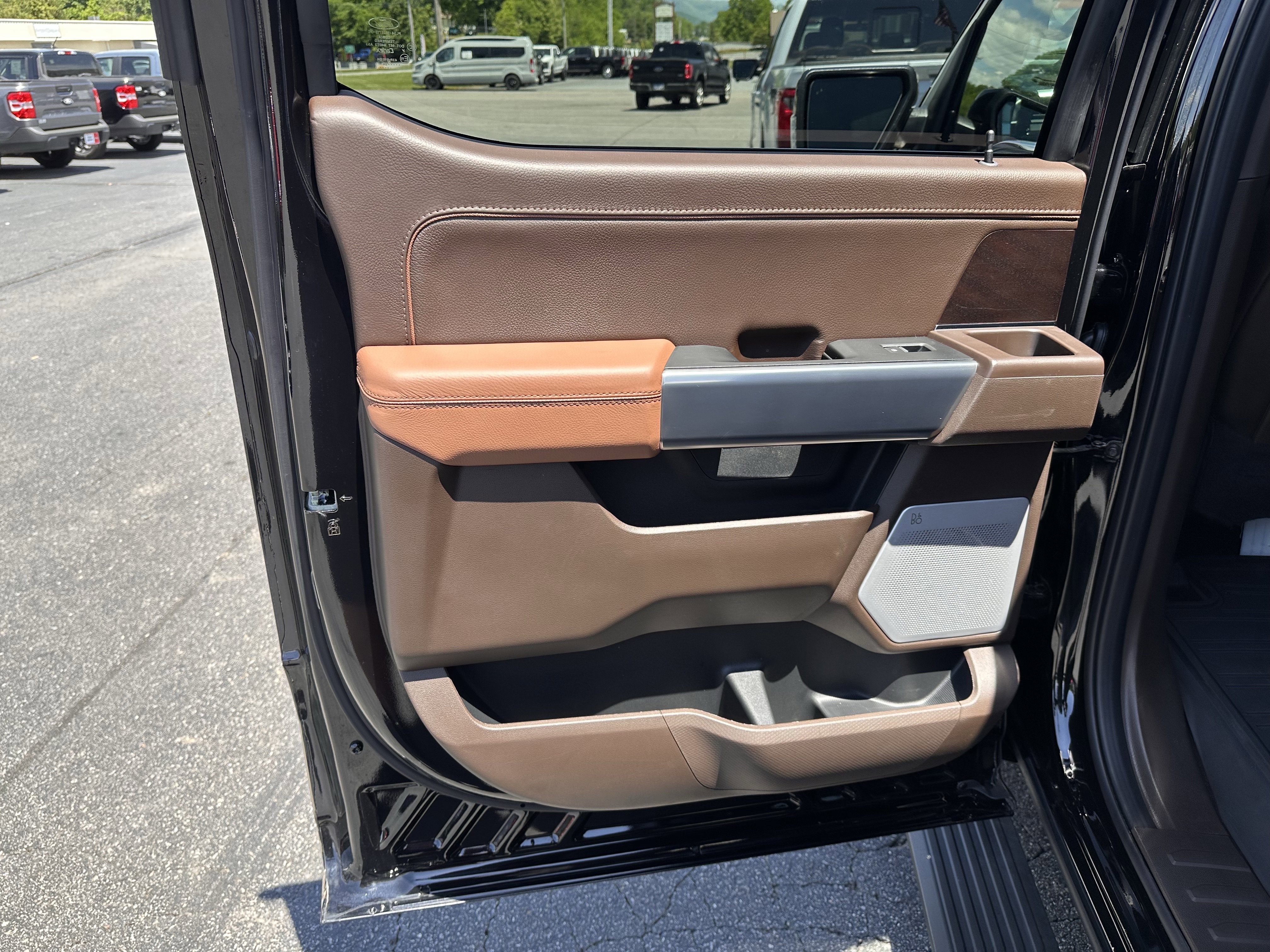 Certified Used 2025 Agate Black Metallic Ford King Ranch image 13