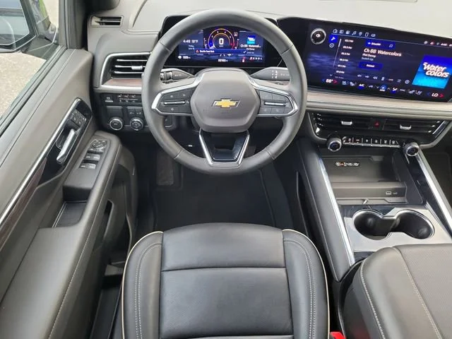 2025 Chevrolet Suburban Premier - Photo 19
