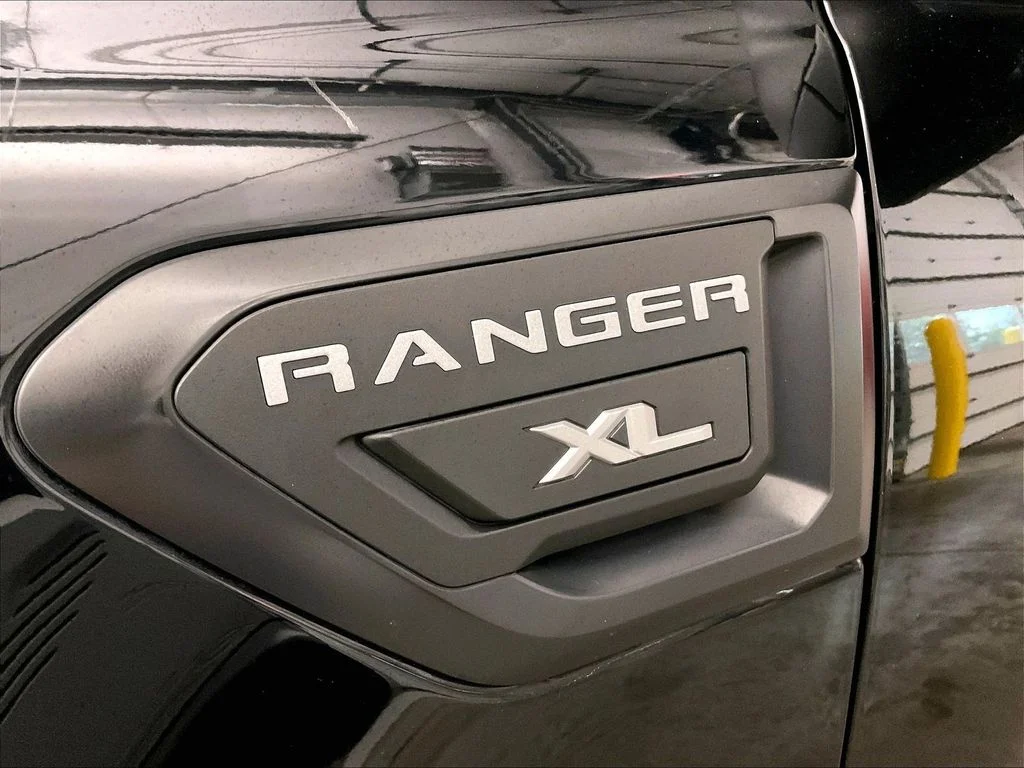 Used 2021 Black Ford XL image 11