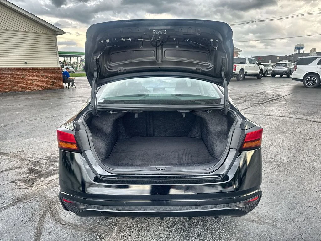 Used 2024 Black Nissan 2.5 SV image 22