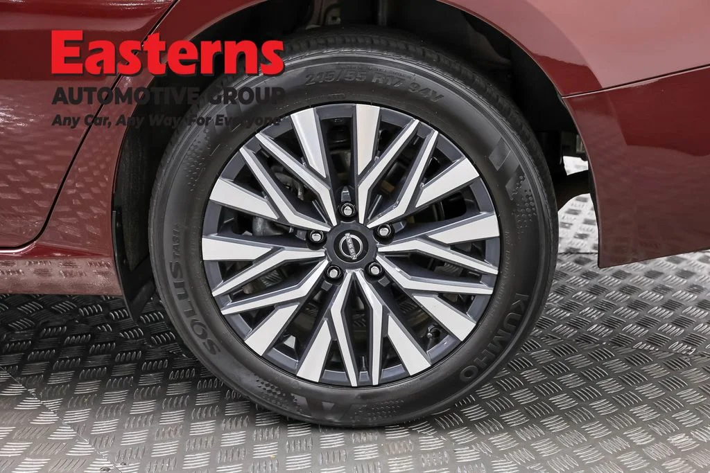 Used 2025 Red Nissan 2.5 SV image 30