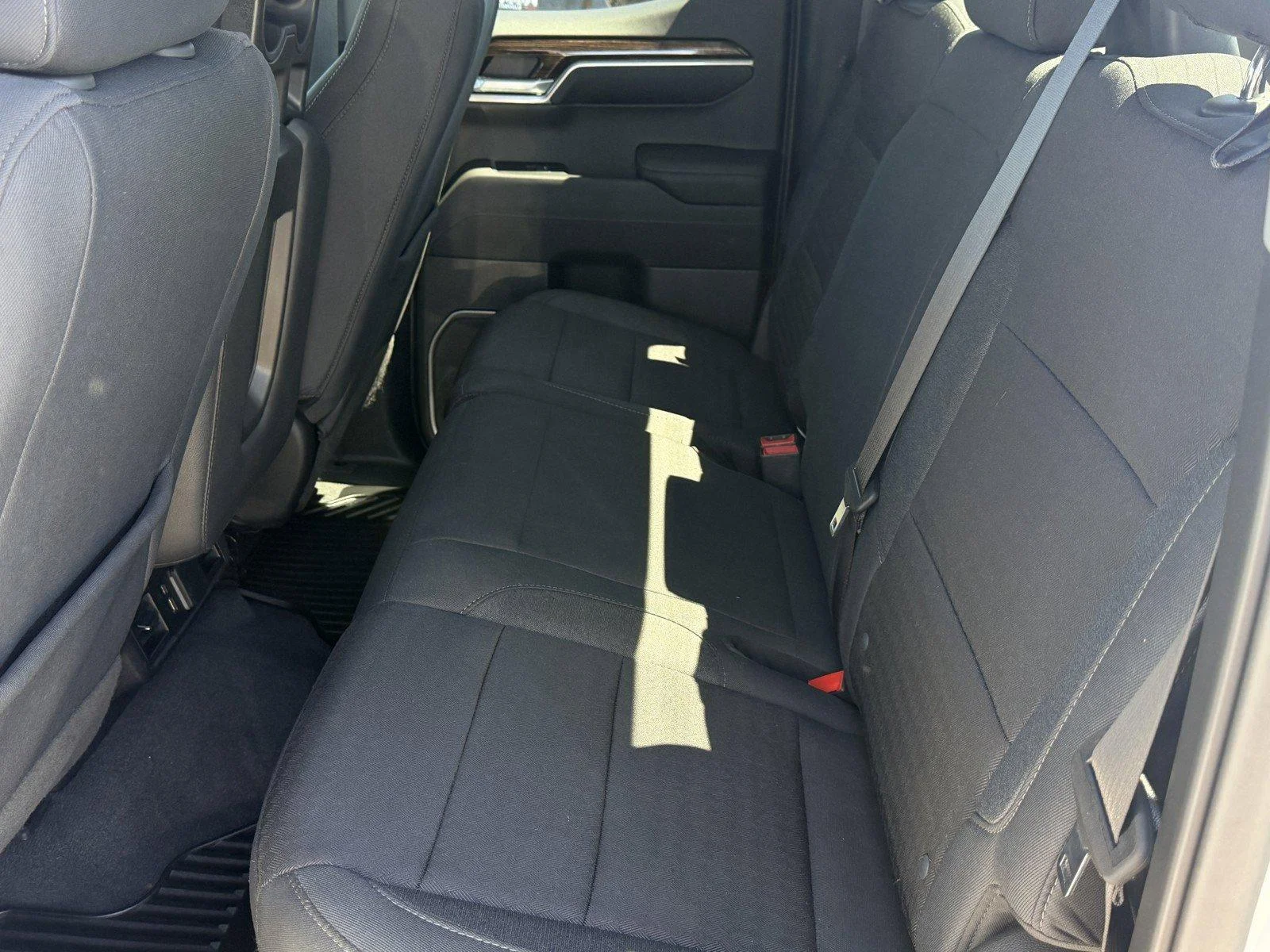 Used 2022 Summit White GMC SLE image 13