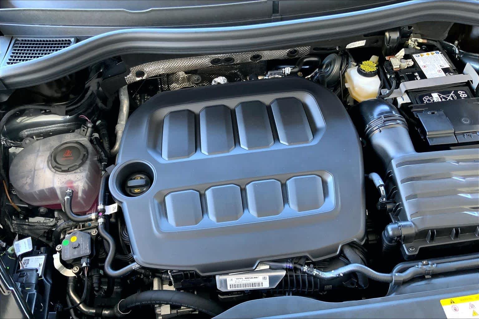 New 2026 Platinum Gray Metallic Volkswagen S image 17