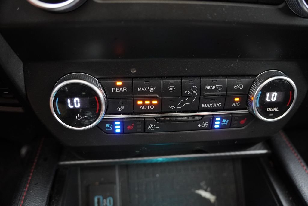 Used 2020 Magnetic Metallic Ford Limited image 8