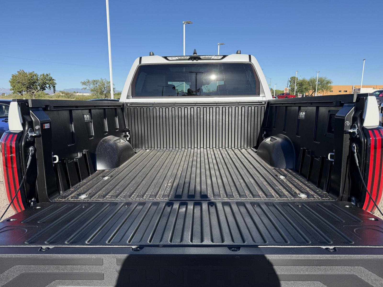New 2026 Wind Chill Pearl <sup>1</sup> Toyota Tundra Platinum image 5