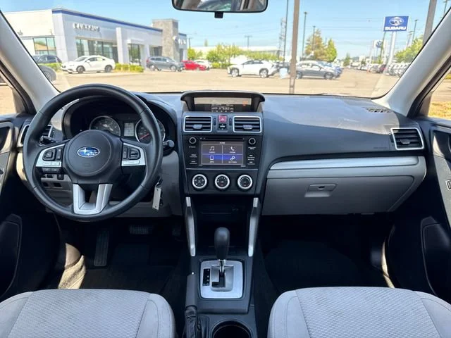 Used 2018 Crystal White Pearl Subaru 2.5i image 11