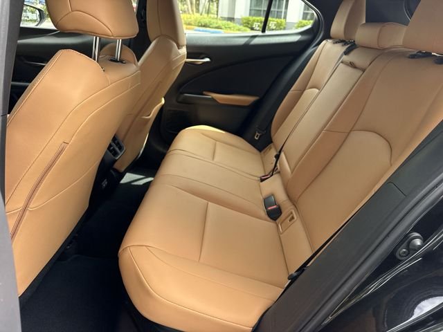 2025 Lexus UX Hybrid 300h Premium - Photo 23