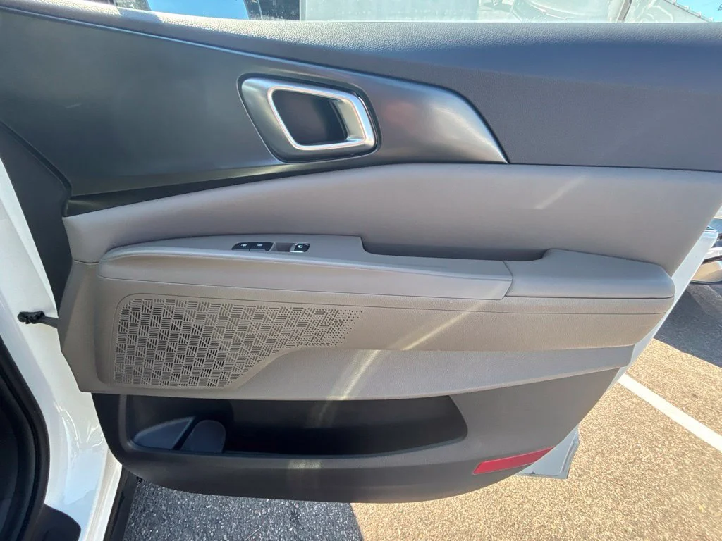 Used 2026 White Kia LX image 24