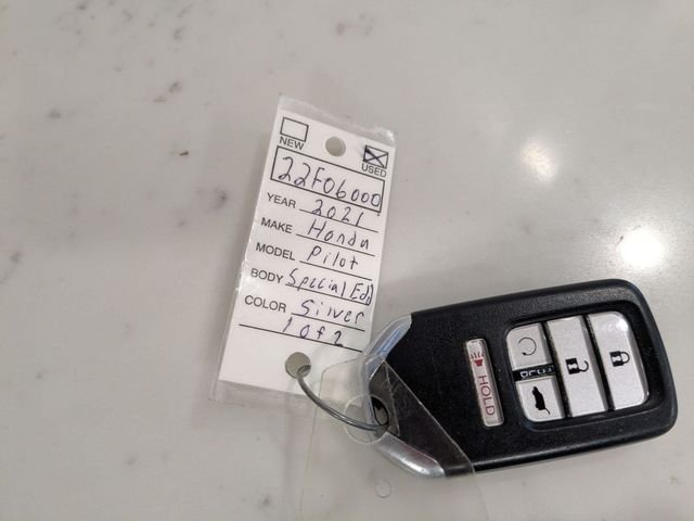Used 2021 Lunar Silver Metallic Honda Special Edition image 3