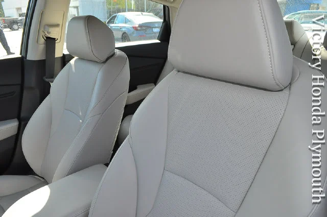 New 2026 Urban Gray Pearl Honda Touring image 8