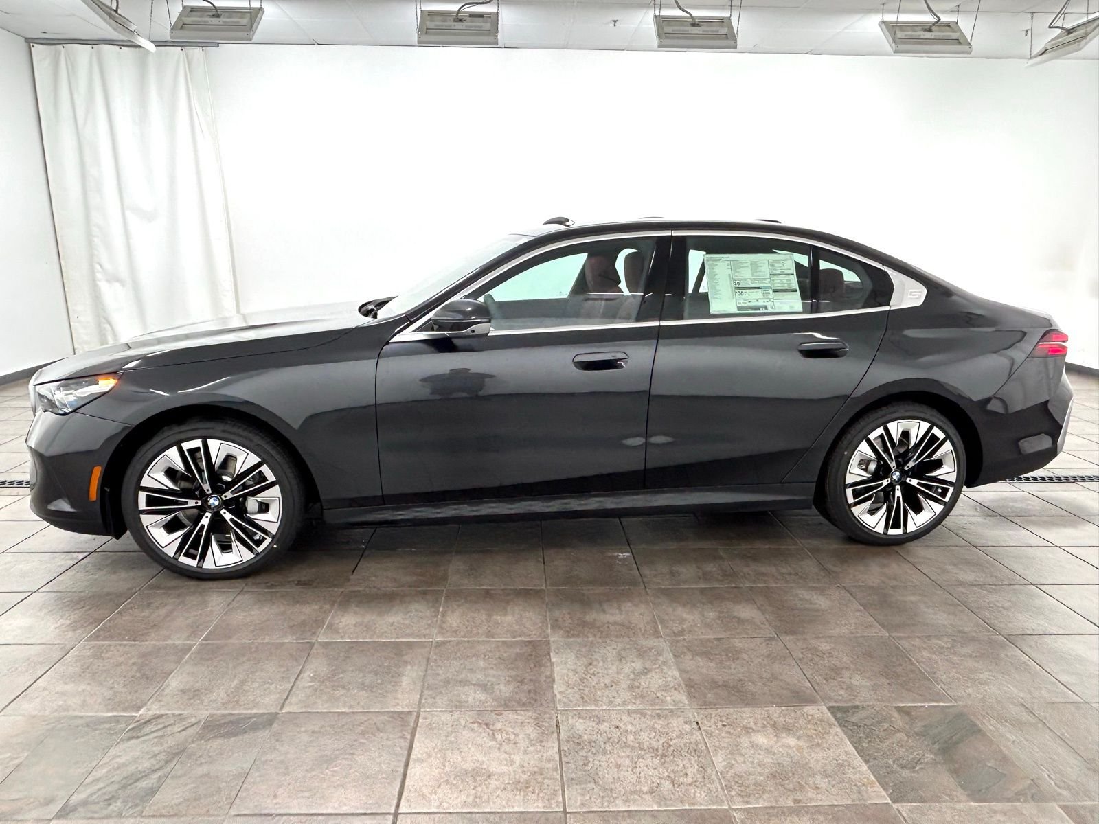 New 2026 Dark Graphite Metallic BMW 530i xDrive image 2