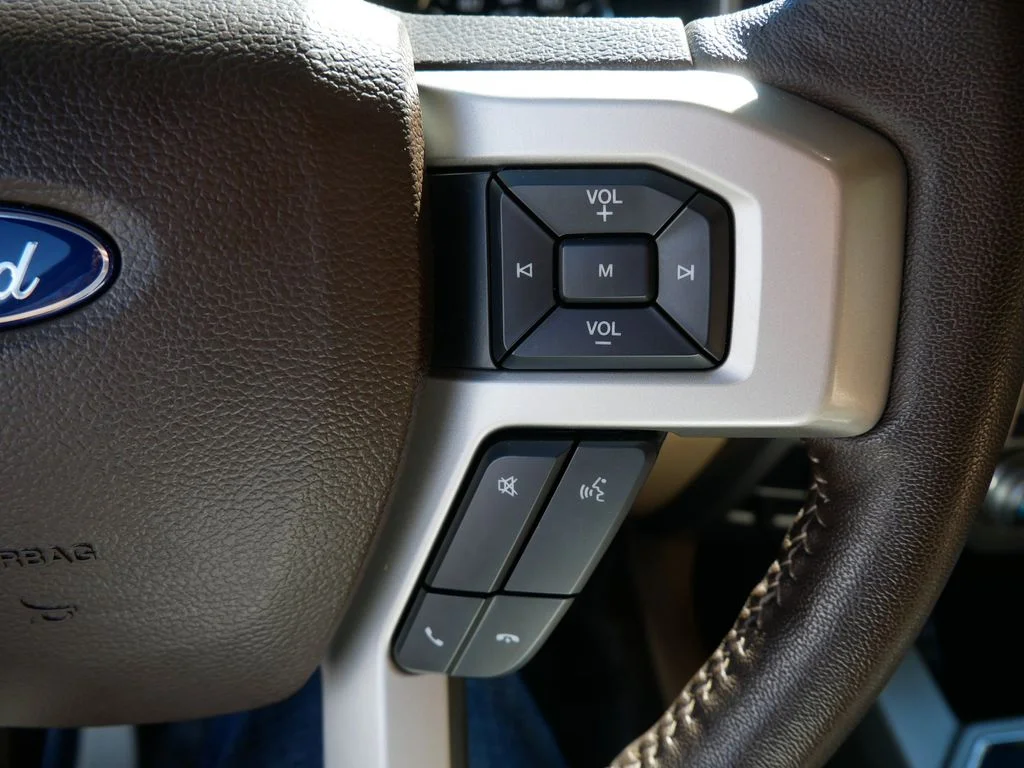 Used 2019 Silver Ford Lariat image 29