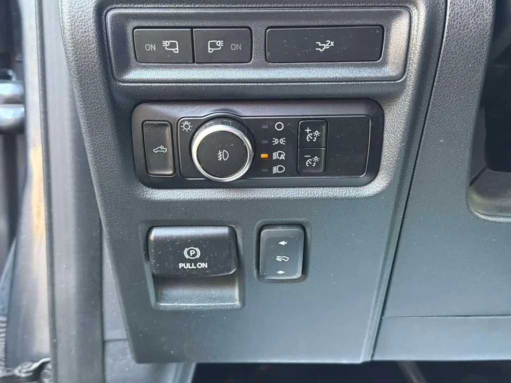 Used 2023 Carbonized Gray Metallic Ford XLT image 31