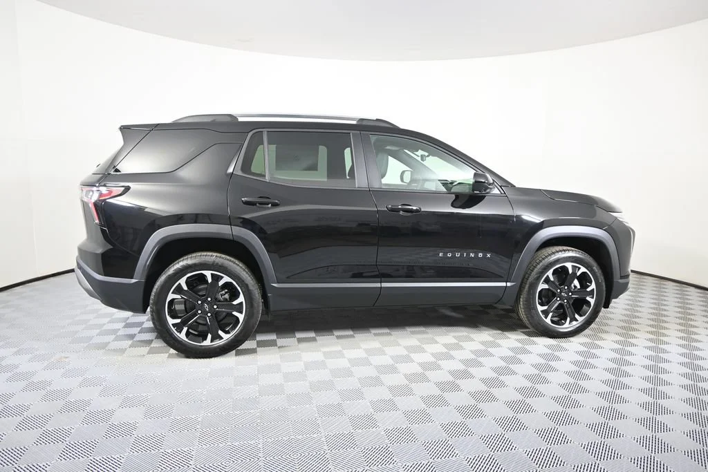 New 2026 Mosaic Black Metallic Chevrolet LT image 7
