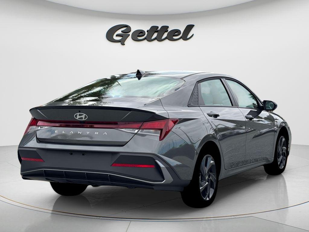 New 2026 Gray Hyundai SEL Sport image 7