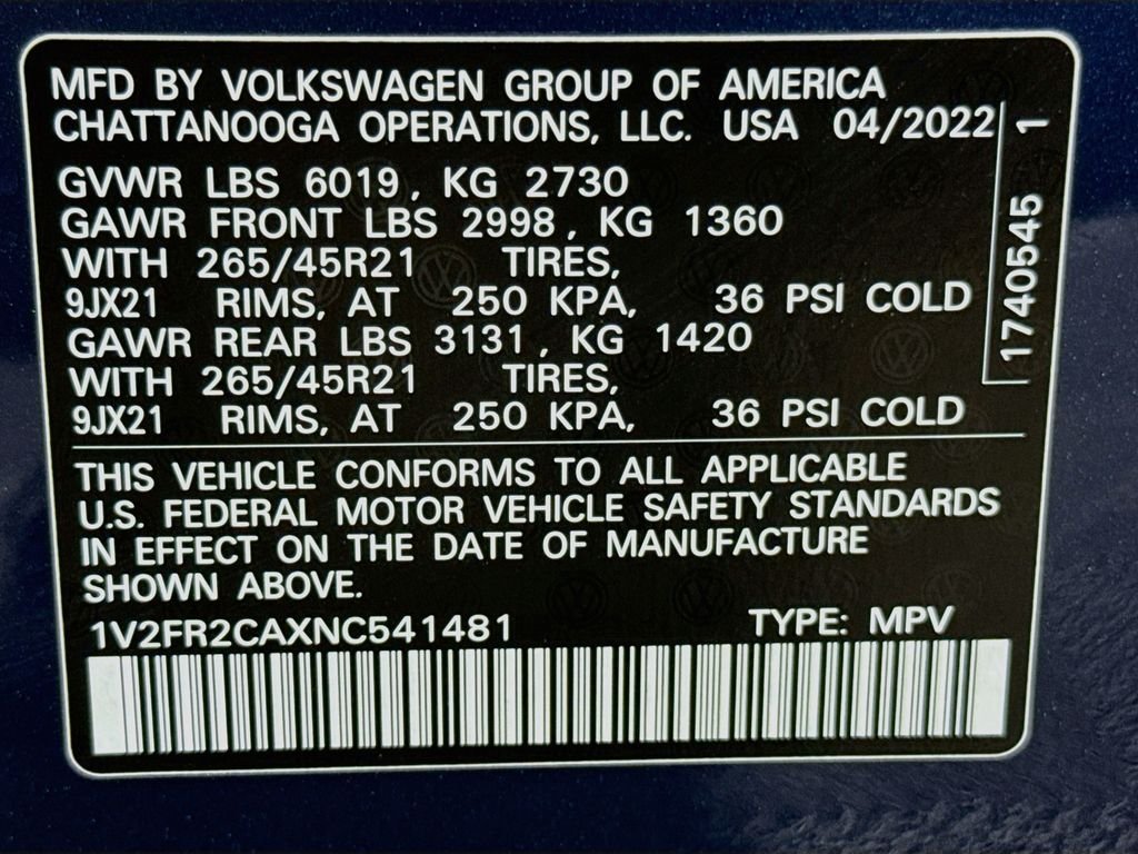 Used 2022  Volkswagen 3.6L V6 SEL Premium R-Line image 34