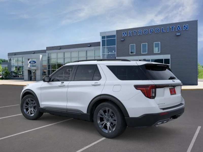 New 2026 Space White Metallic Ford Active image 4