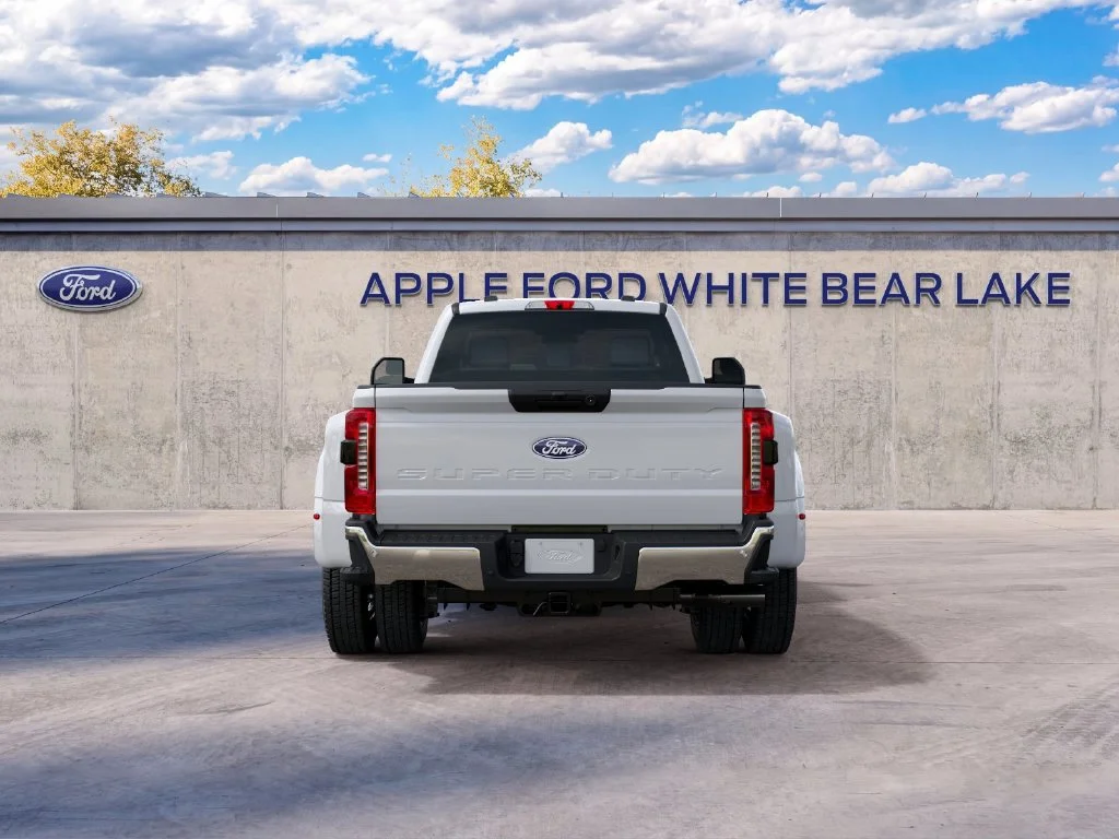 New 2027 White Ford XLT image 7