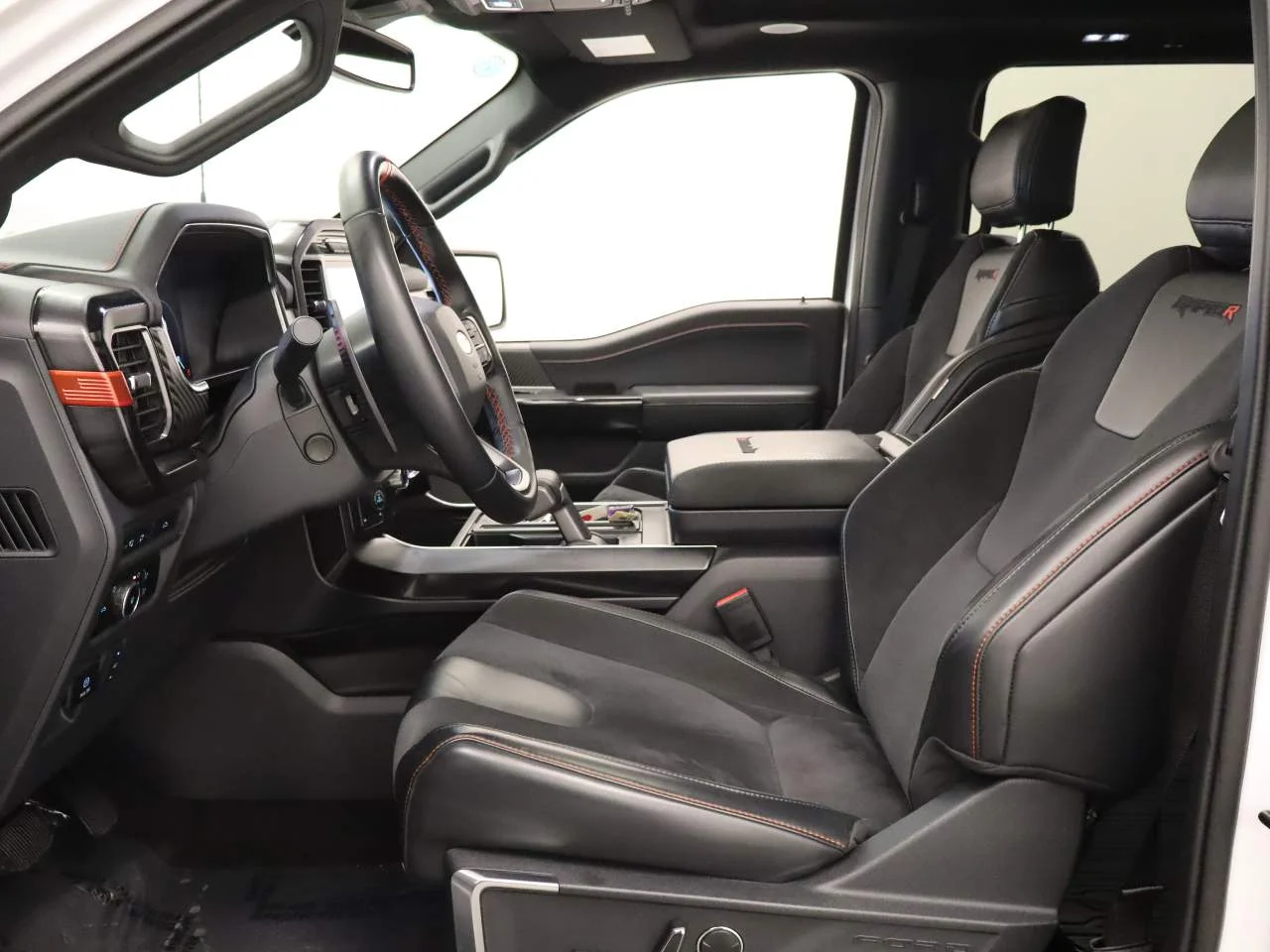 Certified Used 2023 Oxford White Ford Raptor R Crew Cab image 17