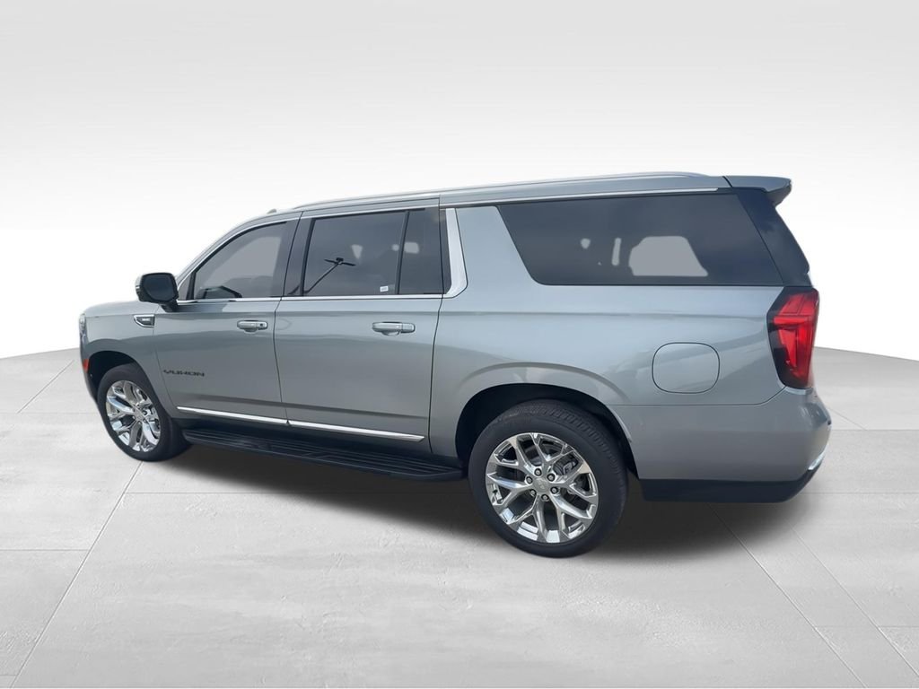 Used 2023 Silver GMC SLT image 6