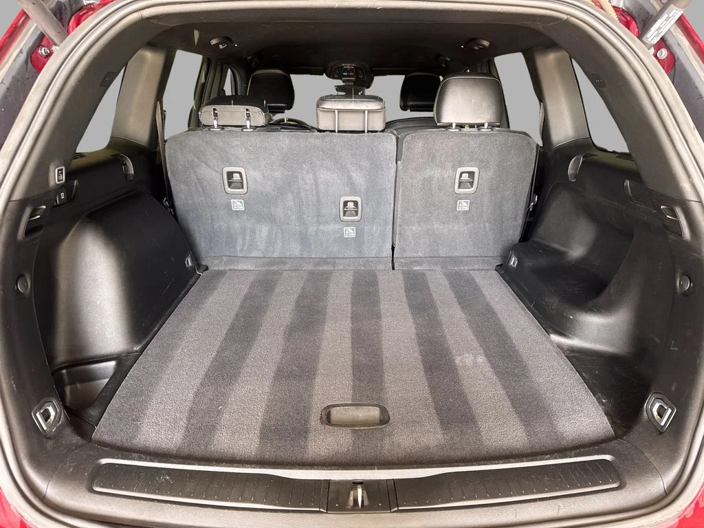 Used 2023 Red Jeep Altitude X image 8