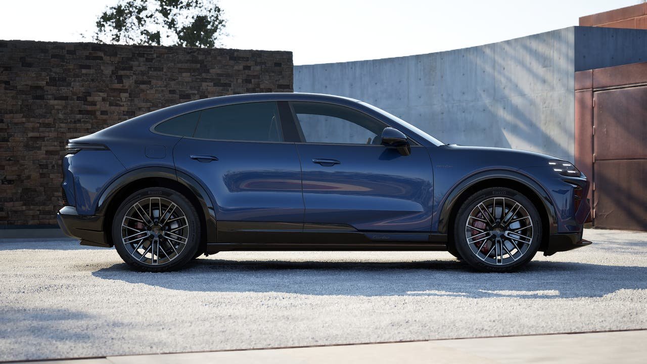 New 2026 Napali Blue Metallic Porsche Turbo Coupe Electric image 6