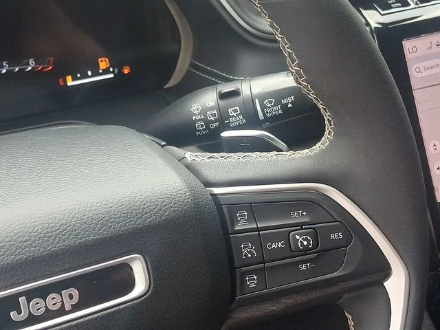 Used 2023 White Jeep Limited image 20