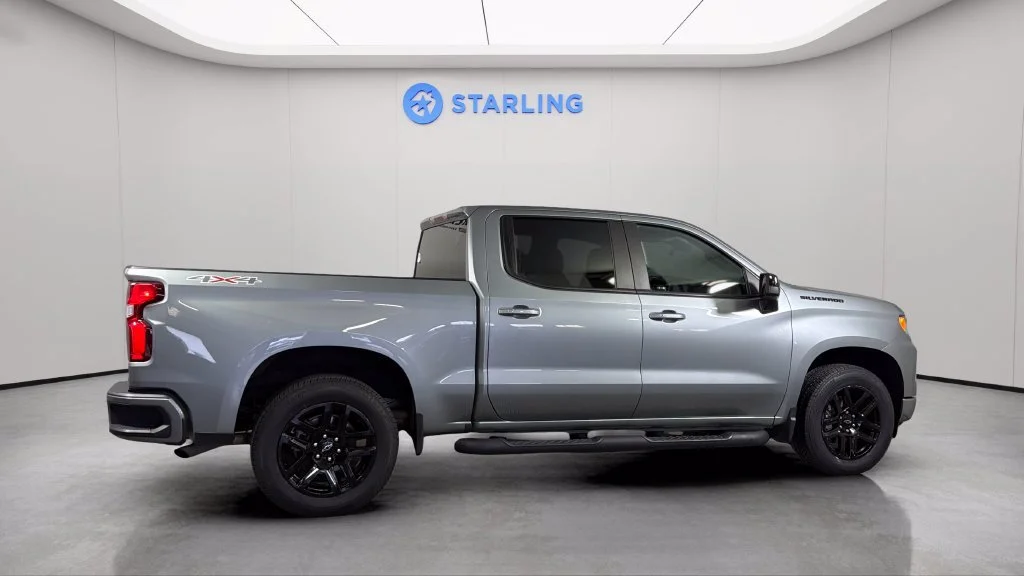 Used 2023 STERLING GRAY METALLIC Chevrolet RST image 10