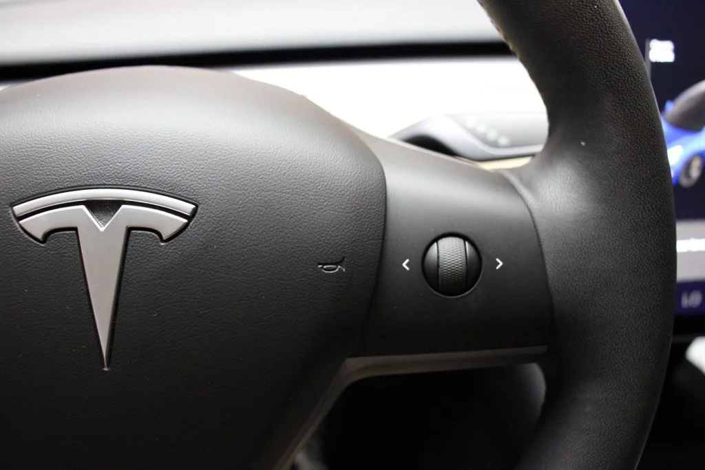 Used 2019 Deep Blue Metallic Tesla  image 42