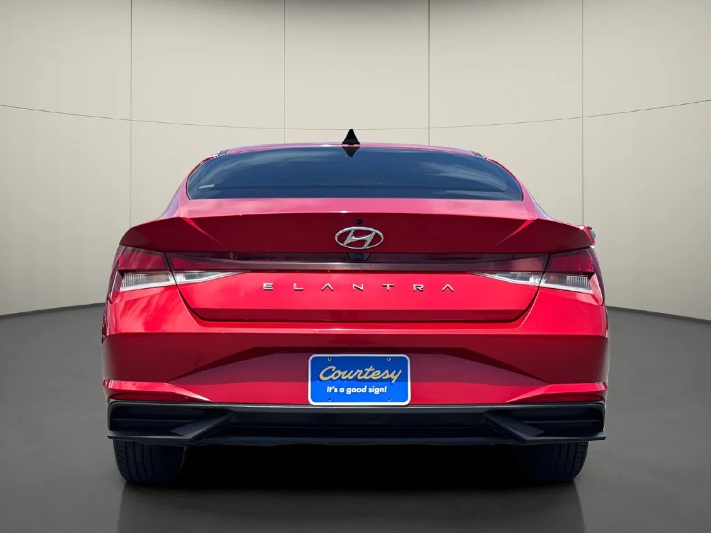 Used 2023 Red Hyundai SEL image 7
