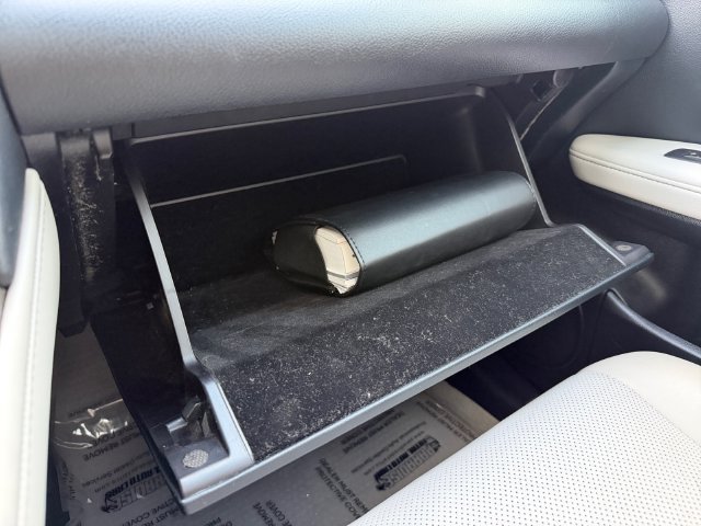 Used 2019 White Lexus 350 image 28