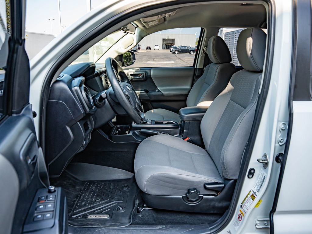 Used 2018 Super White Toyota SR image 31