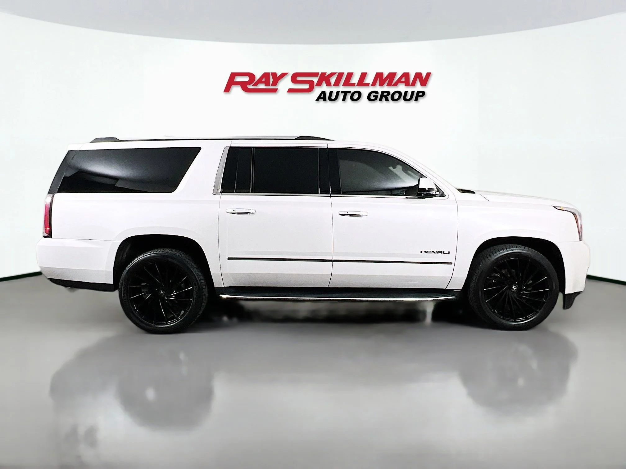 2017 GMC Yukon XL Denali - Photo 8