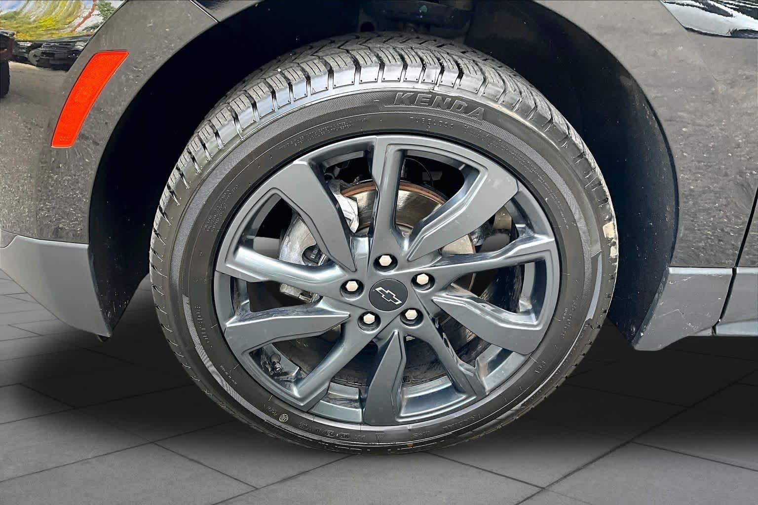 Used 2023 Mosaic Black Metallic Chevrolet RS image 11