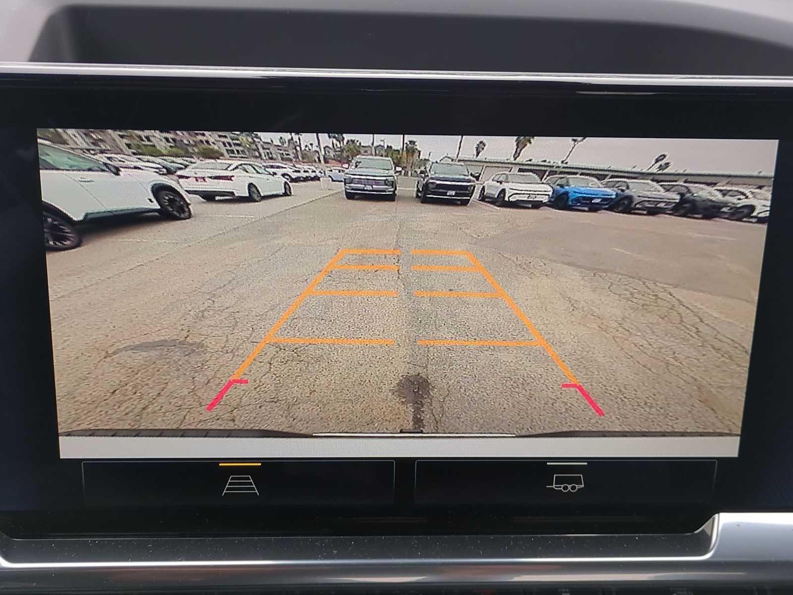 New 2026 Summit White Chevrolet LT (2FL) image 20
