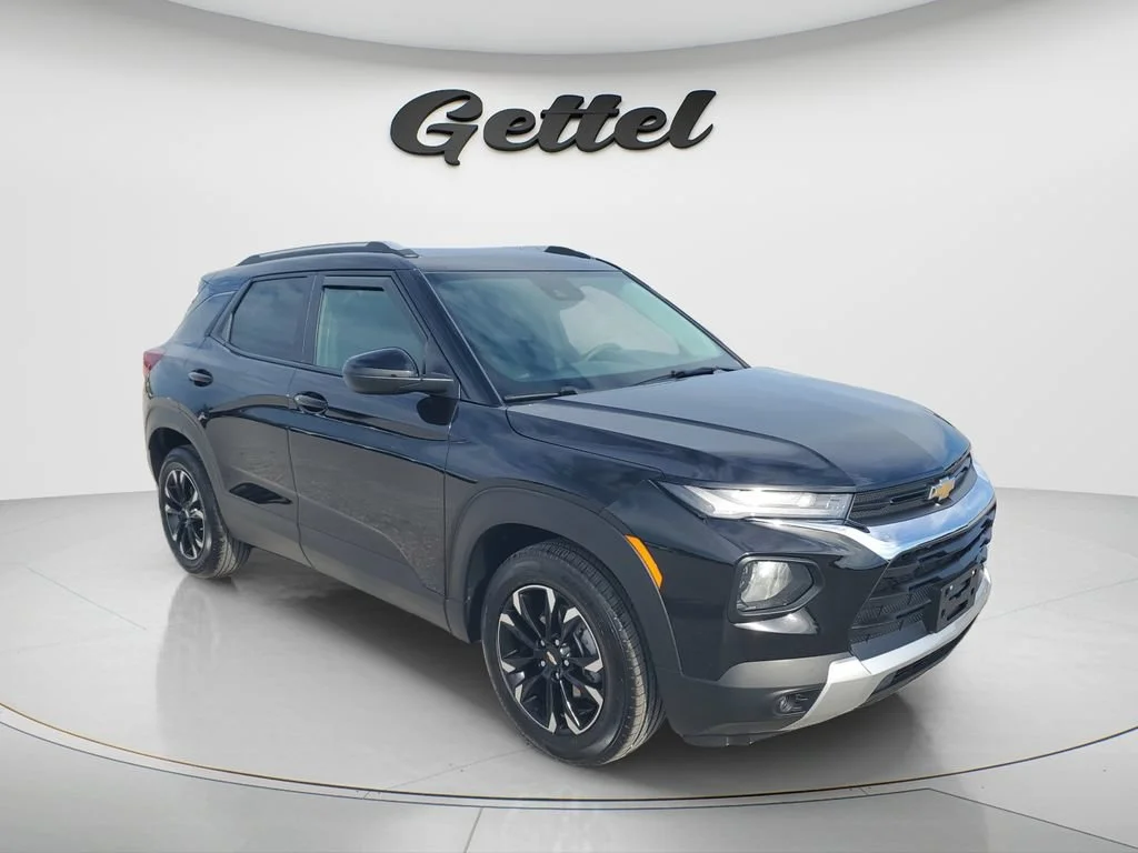 Used 2023 Mosaic Black Metallic Chevrolet LT image 3