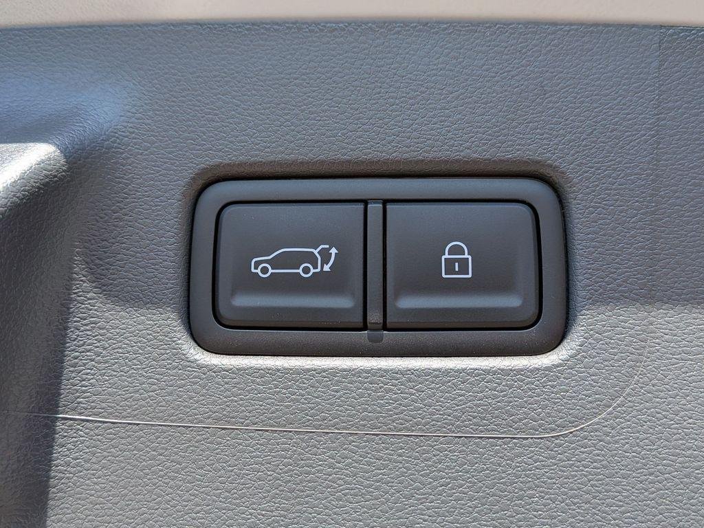 New 2026 Silver Hyundai SEL image 27