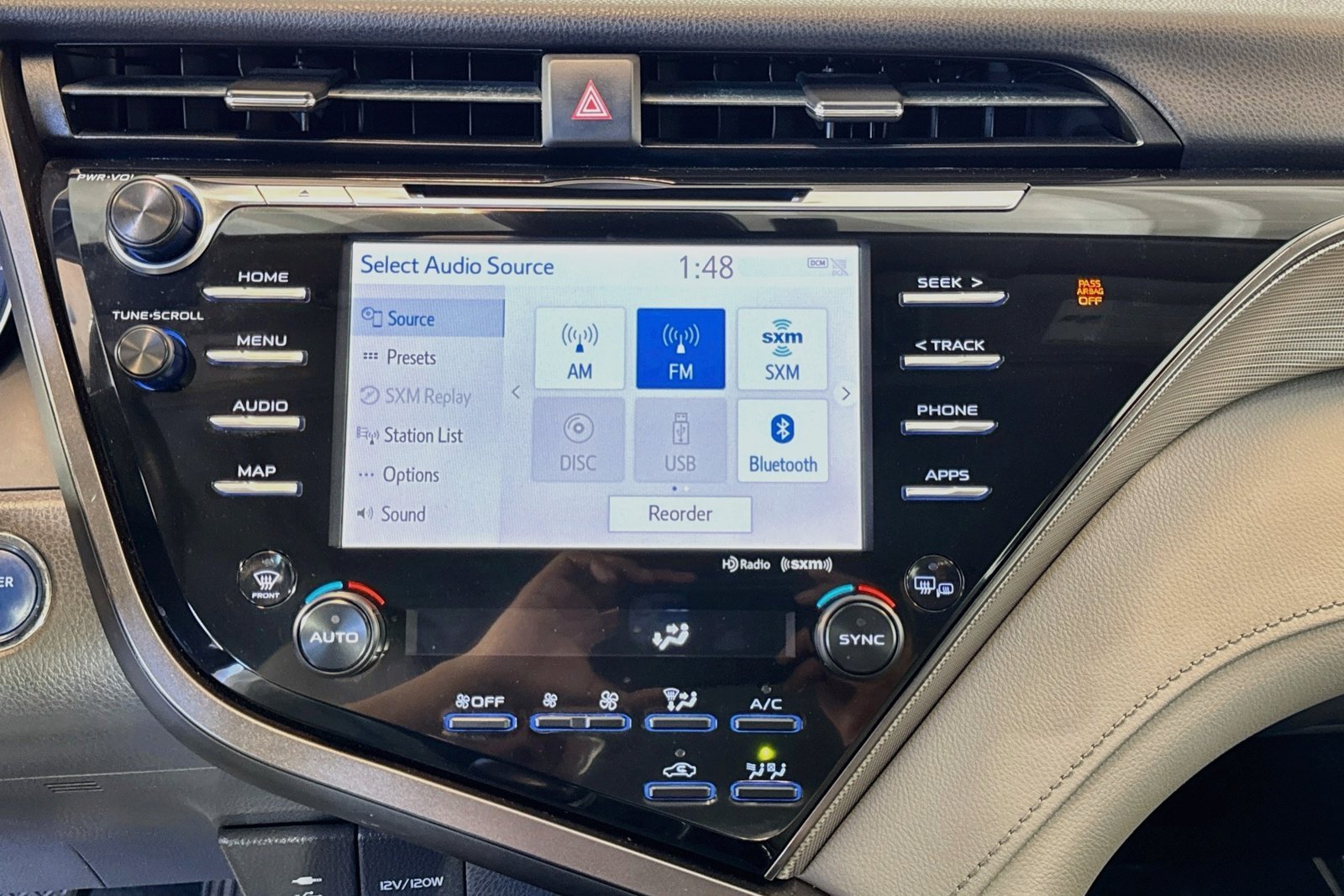 Used 2019 White Toyota Hybrid SE image 15