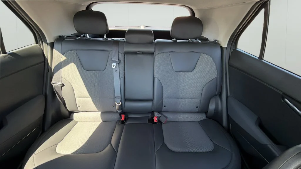 Used 2023 Gray Kia Wind image 11