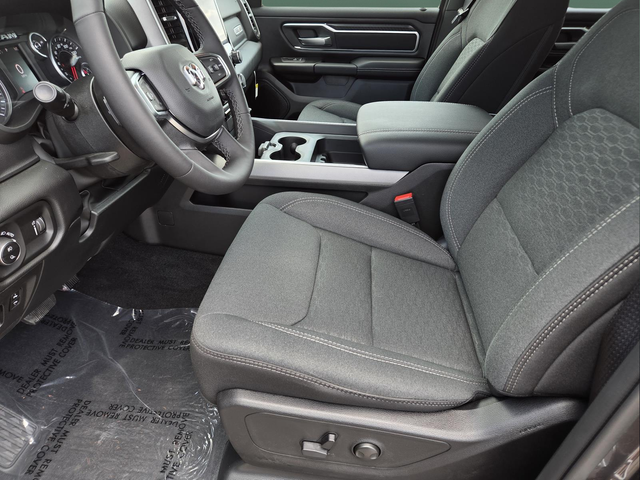New 2026 Granite Crystal Metallic Clear-Coat Exterior Paint RAM Big Horn/Lone Star image 17