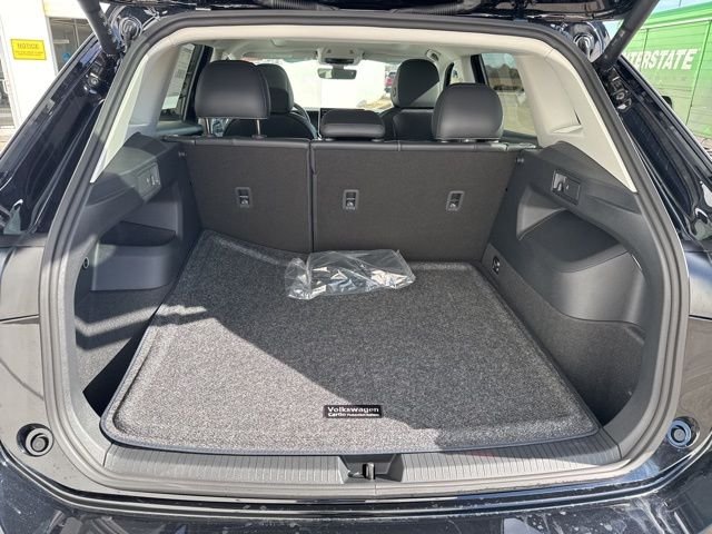 New 2026 Black Pearl Volkswagen 2.0T SE image 9