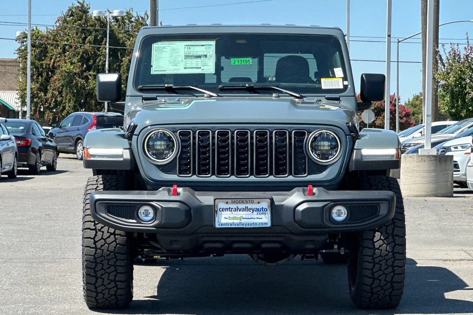 New 2026 Anvil Clear-Coat Exterior Paint Jeep Rubicon image 8