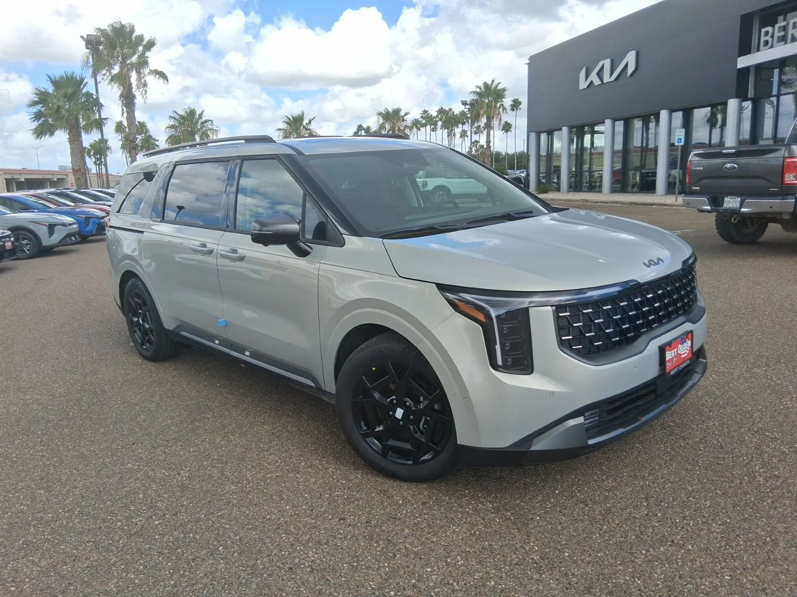 New 2026 White Kia SX Prestige image 1