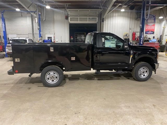 New 2026 Agate Black Metallic Ford XL image 8