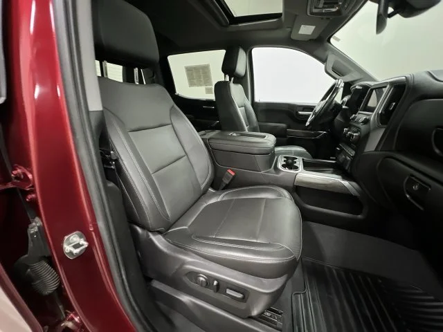 Used 2019 Red Chevrolet LTZ image 30